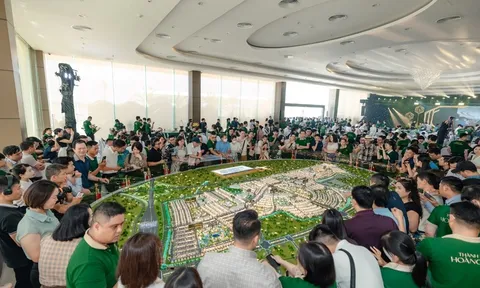 Hàng nghìn nhà đầu tư đổ về sự kiện ra mắt phân khu Mặt Trời – Vinhomes Golden City