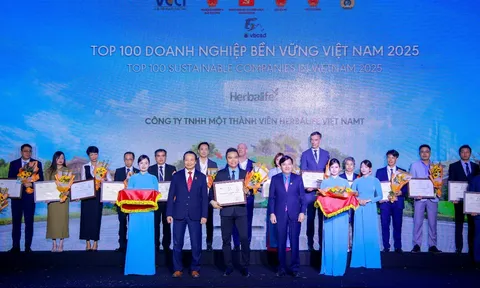 Herbalife Việt Nam được Liên đoàn Thương mại và Công nghiệp Việt Nam vinh danh Top 100 Doanh Nghiệp Bền Vững Việt Nam 2025