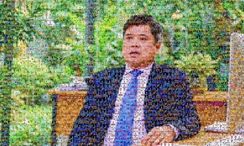 Bức tranh chân dung Thứ trưởng Trần Thanh Nam được ghép từ 3.600 tấm ảnh nhỏ