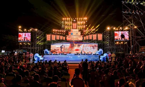 Đạo diễn Nguyễn Đức Minh và những câu chuyện ở lại sau ánh đèn sân khấu