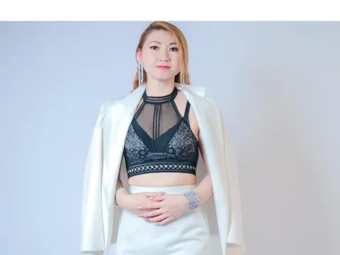 Lê Vi - Người Phụ Nữ Việt Tỏa Sáng Trong Ngành Làm Đẹp Tại Mỹ Với Nu Skin Và Sandy Nail