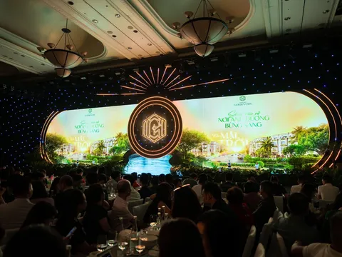 Cơn sóng đầu tư bùng nổ tại sự kiện ráp căn Khu Mặt Trời – Vinhomes Golden City