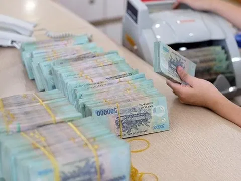 Lượng tiền mặt trong lưu thông giảm mạnh