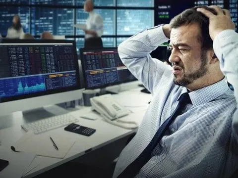 Khối ngoại mạnh tay "xả hàng", gần 2.000 tỷ đồng cổ phiếu Việt Nam bị bán ròng chỉ trong 1 tuần giao dịch
