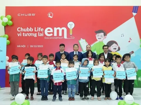 Thương hiệu bảo hiểm Hoa Kỳ sưởi ấm ngày đông Hà Nội với hoạt động ý nghĩa cho trẻ em