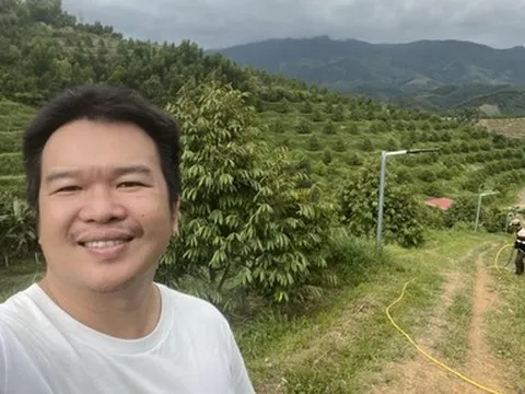 Gặp gỡ doanh nhân đa tài Nguyễn Mẫn - Người “nặng lòng” với cây sầu riêng
