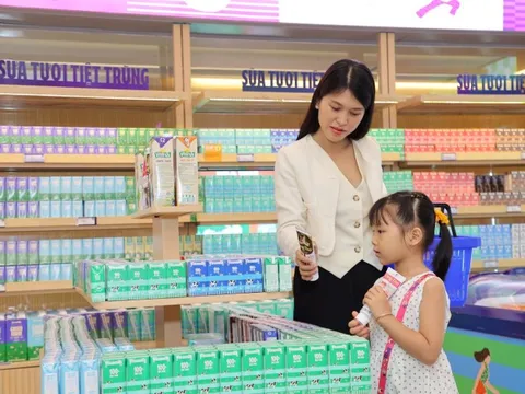 Vinamilk là thương hiệu sữa được chọn mua nhiều nhất 12 năm liền