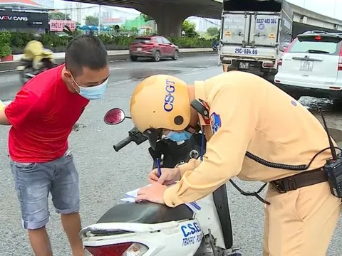 Từ ngày 1/1/2025, trừ điểm Giấy phép lái xe tự động và kết nối với VNeID