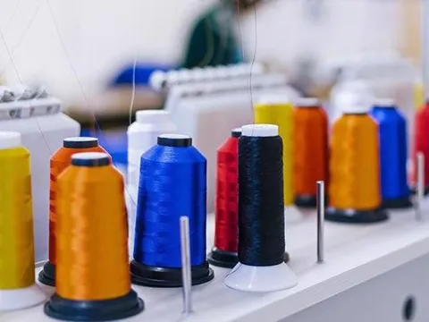 Doanh nghiệp dệt may báo lãi quý 2 tăng vọt 110%, cổ phiếu "bốc đầu" lập đỉnh mới