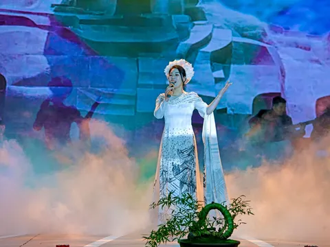 Làng lúa, làng hoa tươi xanh thêm trong “mùa xuân” của giọng ca NSƯT Hương Giang