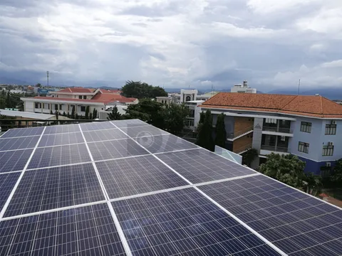 Lắp pin mặt trời ngay – Tiết kiệm 30–60 triệu tiền điện mỗi năm!